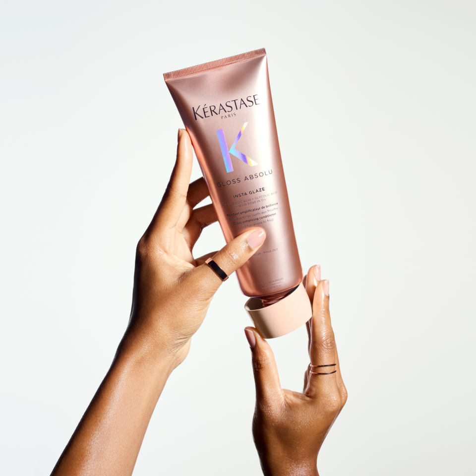 Kerastase Gloss Absolu Insta Glaze Elektriklenmeye Eğilimli Saçlar İçin Parlaklık Veren Saç Bakım Kremi 250 ML